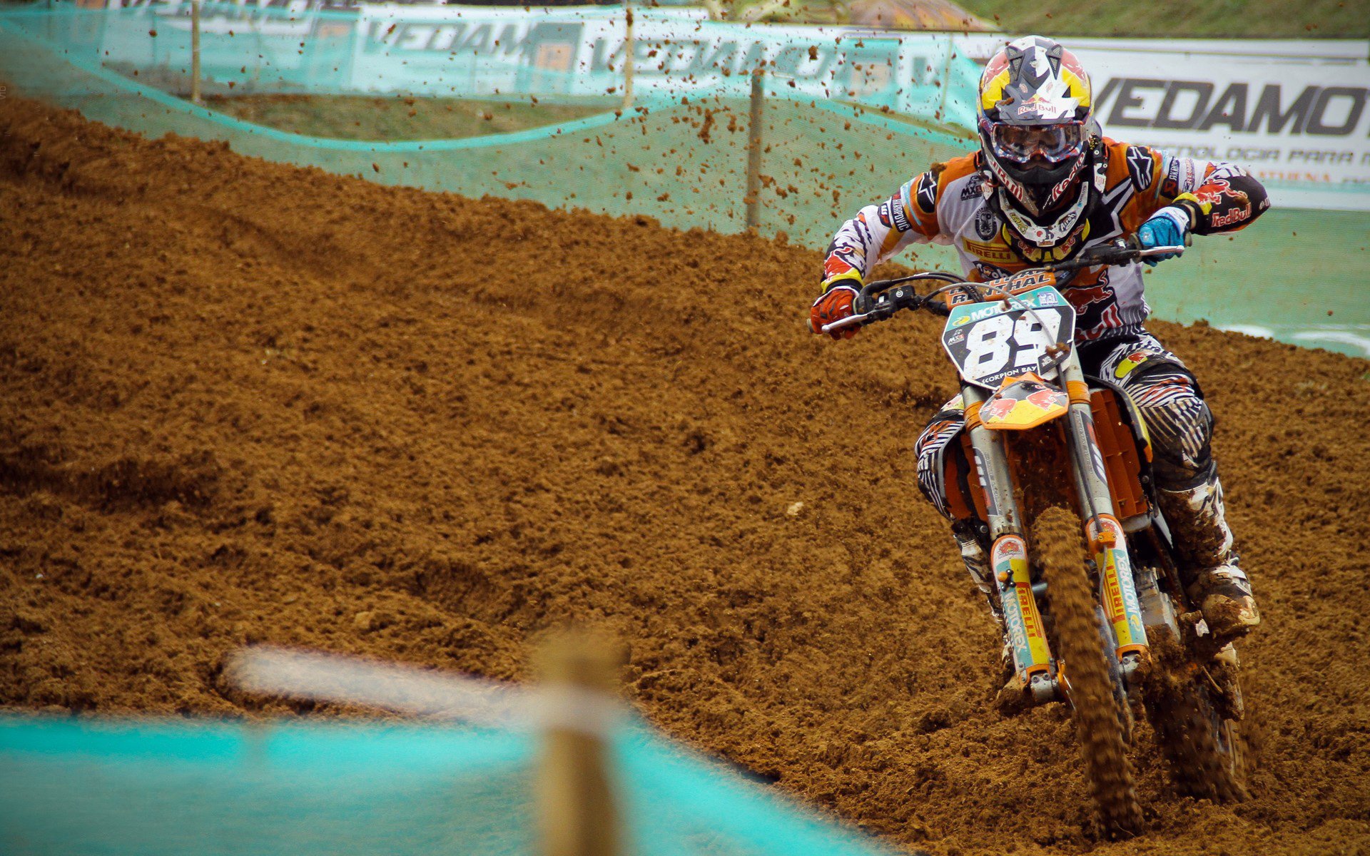 2017年季后赛:库里在对阵马刺的系列赛中累计投中超过20个三分,成为历史最强“投手”之一